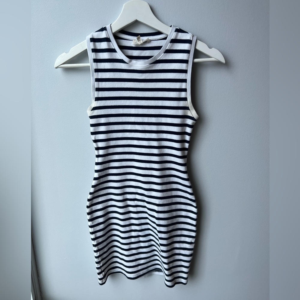 Aritzia Dress - Picture 2 of 5